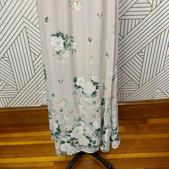 Show Me Your MuMu Hacienda‎ Maxi Dress Bouquet Toss - Picture 6 of 12